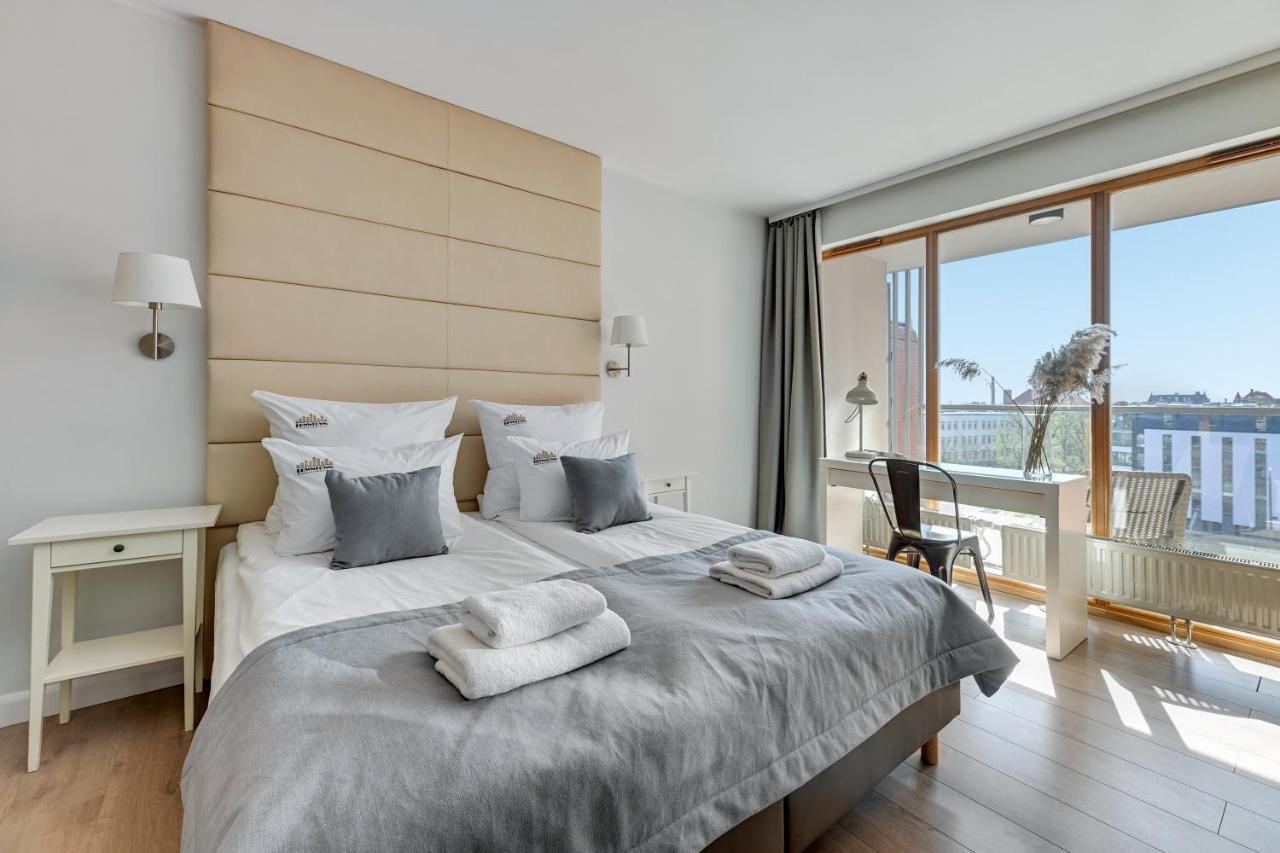 Apartament Aura - Riverside & Parking By Downtown *