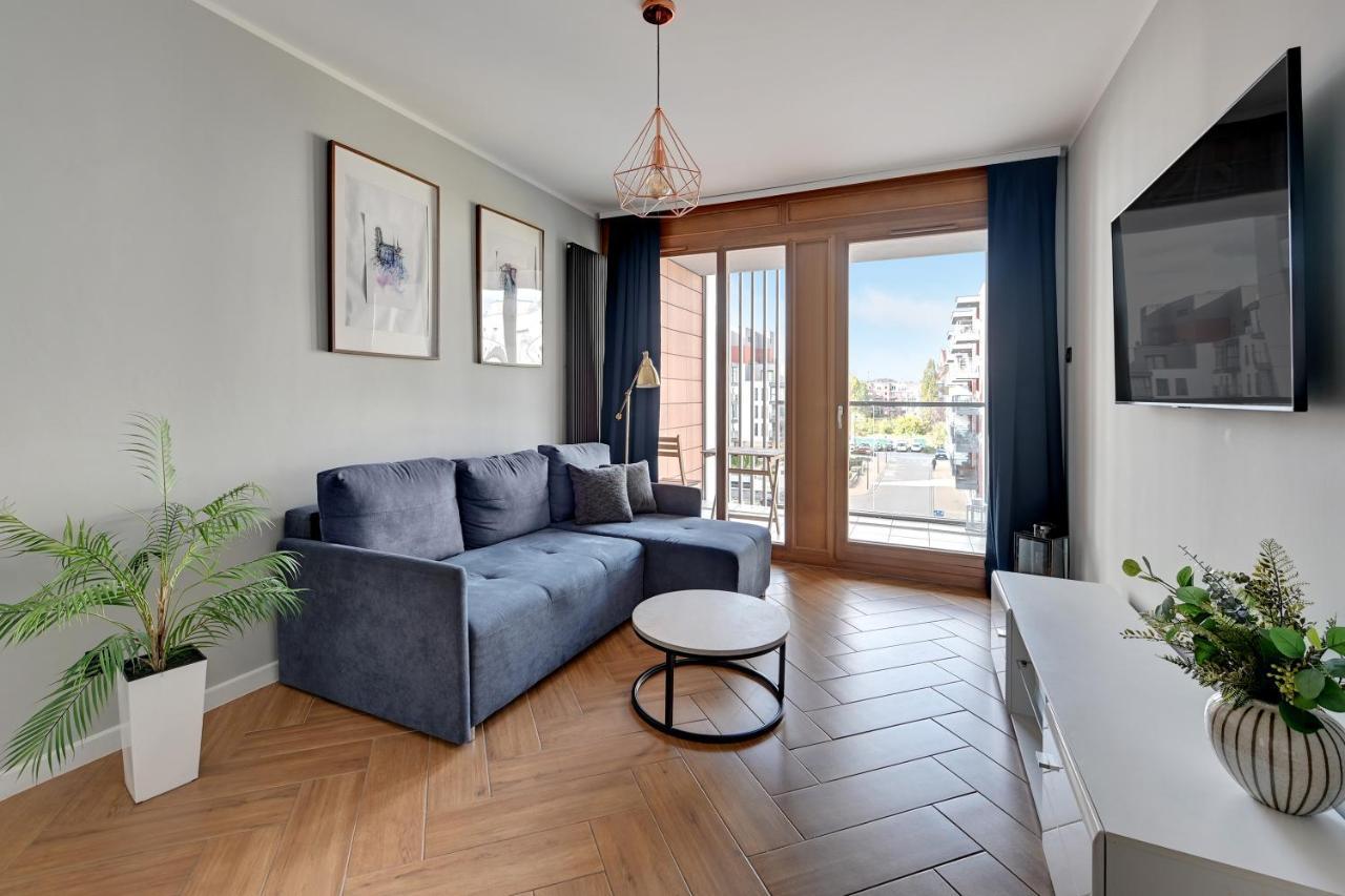 Apartament Aura - Riverside & Parking By Downtown *