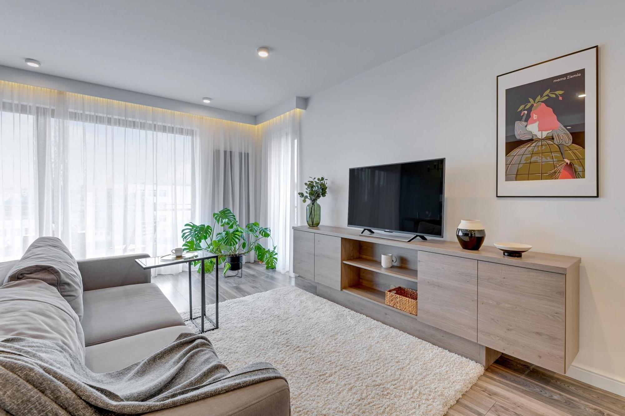 Aura - Riverside & Parking By Downtown * Danzig