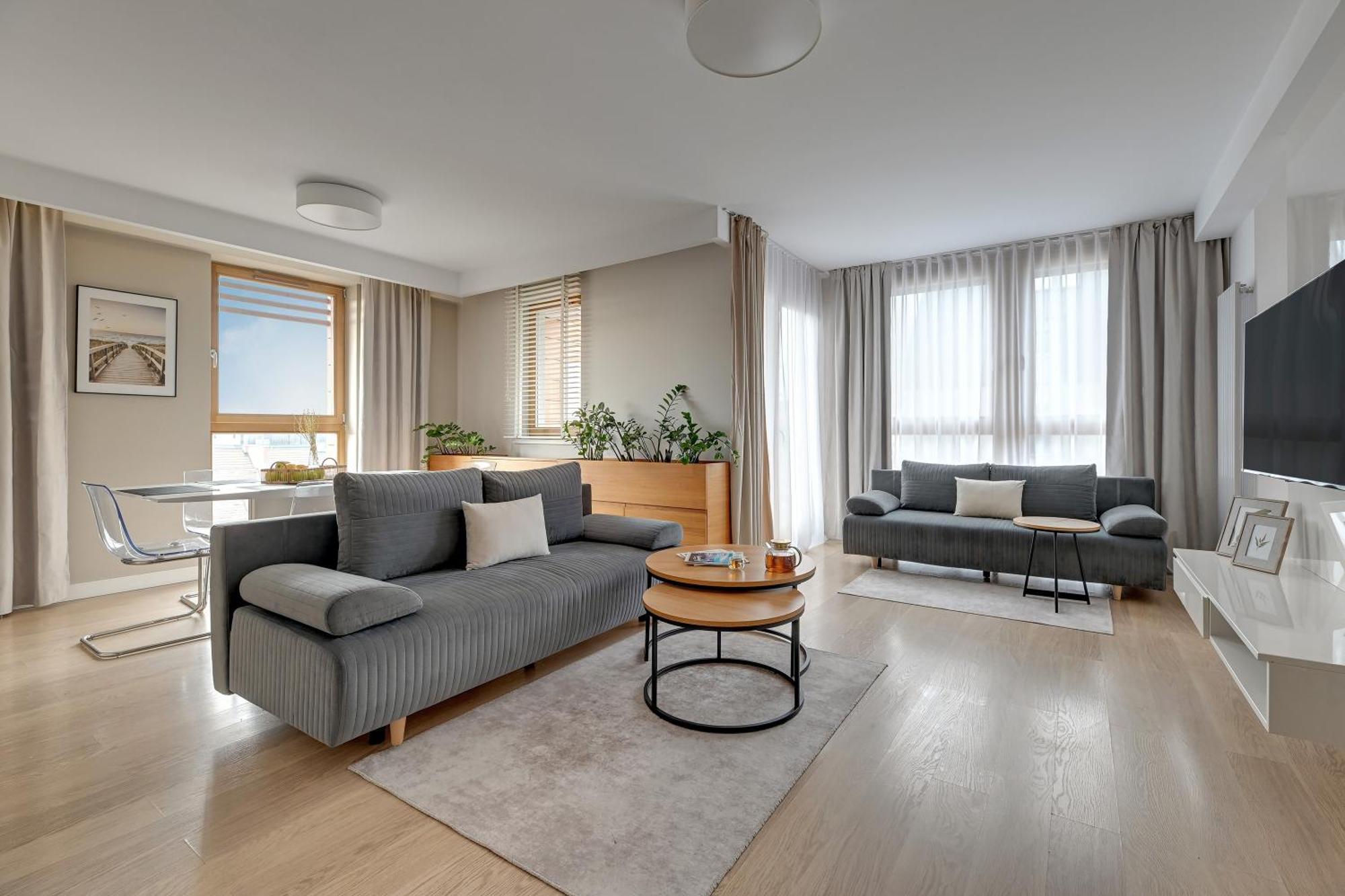 Aura - Riverside & Parking By Downtown * Danzig